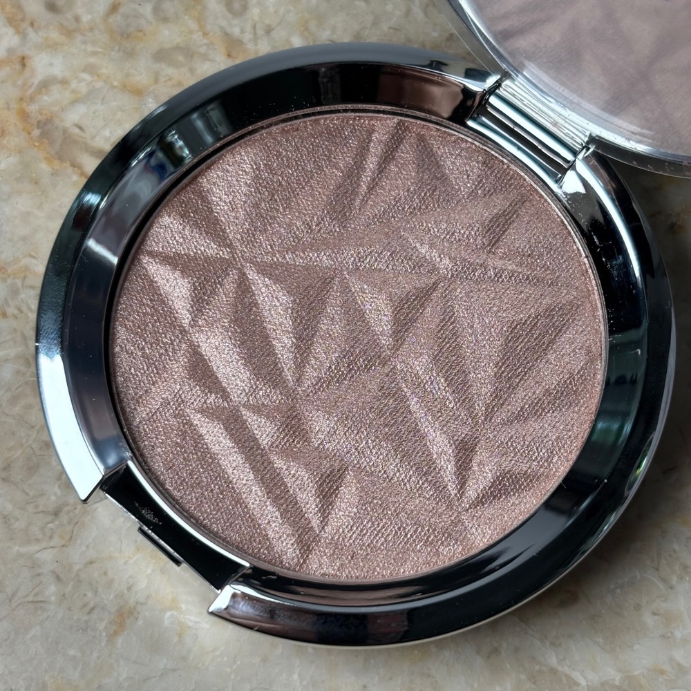 BECCA Shimmering Skin Perfector Pressed 0.25oz Smoky Quartz Radiant Highlighter - Picture 2 of 5